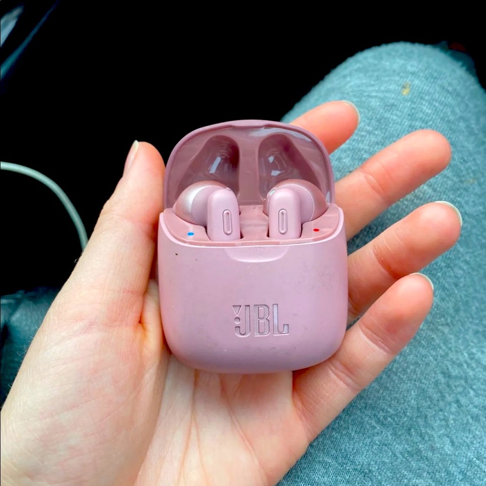 JBL true wireless headphones